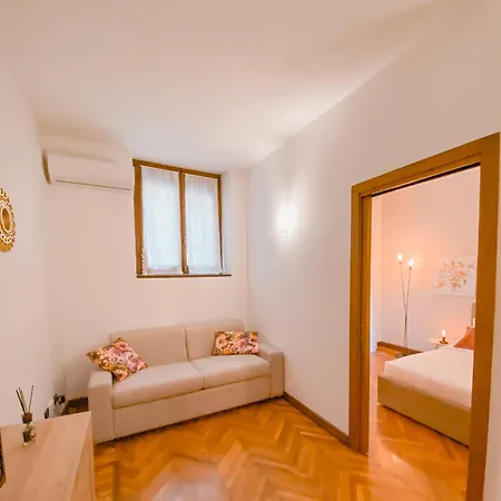 Apartment Arena Sweet In